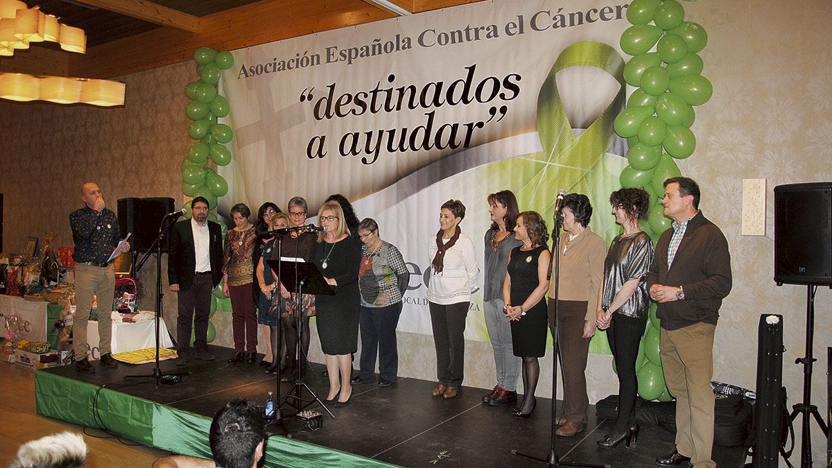 Los discursos abrieron una cena benéfica con más de 500 asistentes. | ABAJO