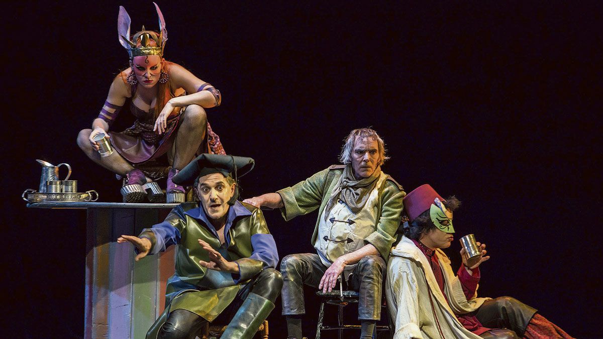 ‘Barataria’ es el espectáculo que la compañía vallisoletana Teatro Corsario trae hoy martes alAuditorio deLeón como aportación al cuarto centenario de la muerte de Cervantes.| GERARDO SANZ