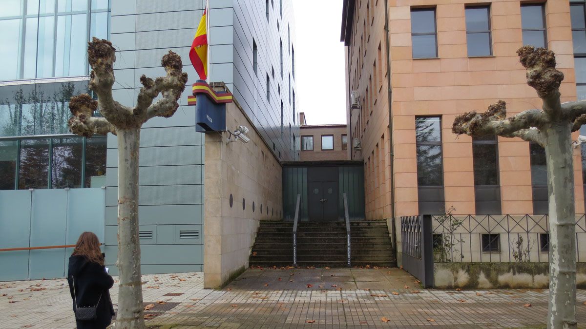 La Policía Nacional intenta dilucidar quién entró en la casa y reconstruir los hechos.