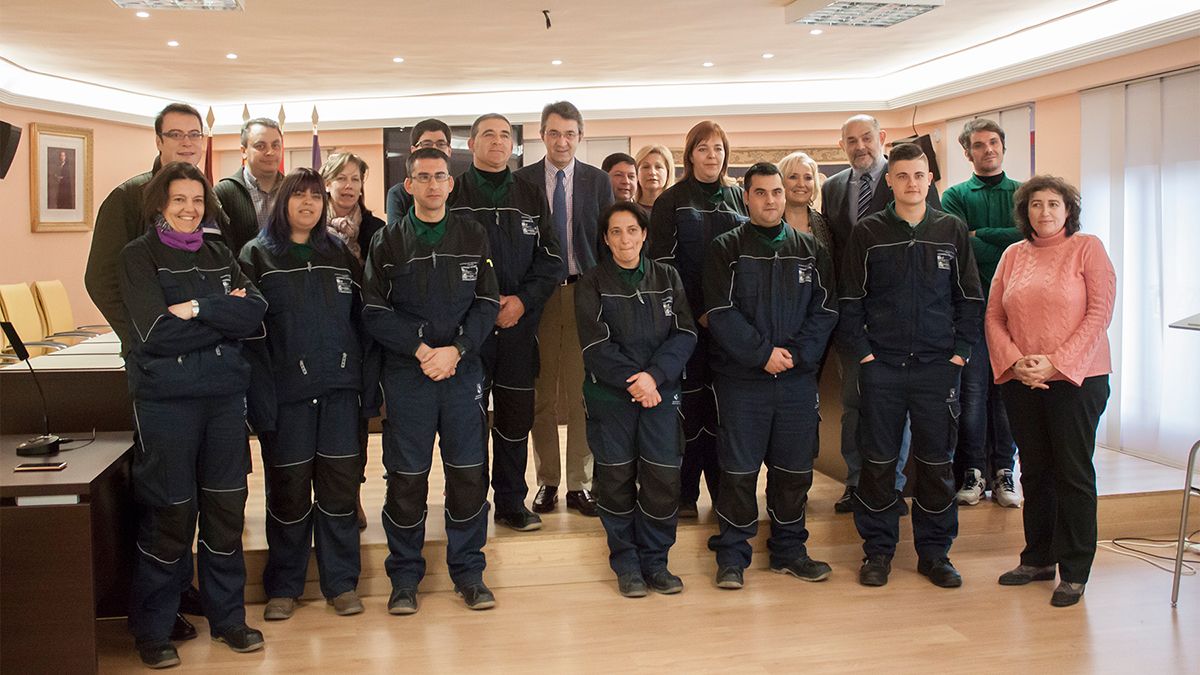 Alumnos del nuevo curso en la presentación de la VI edición del programa ‘Coyanza Integra’. | T. GIGANTO