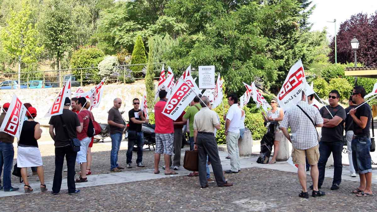 Imagen de archivo de una protesta de los trabajadores de Madrugadores en el 2012 para defender sus puestos de trabajo. | ICAL