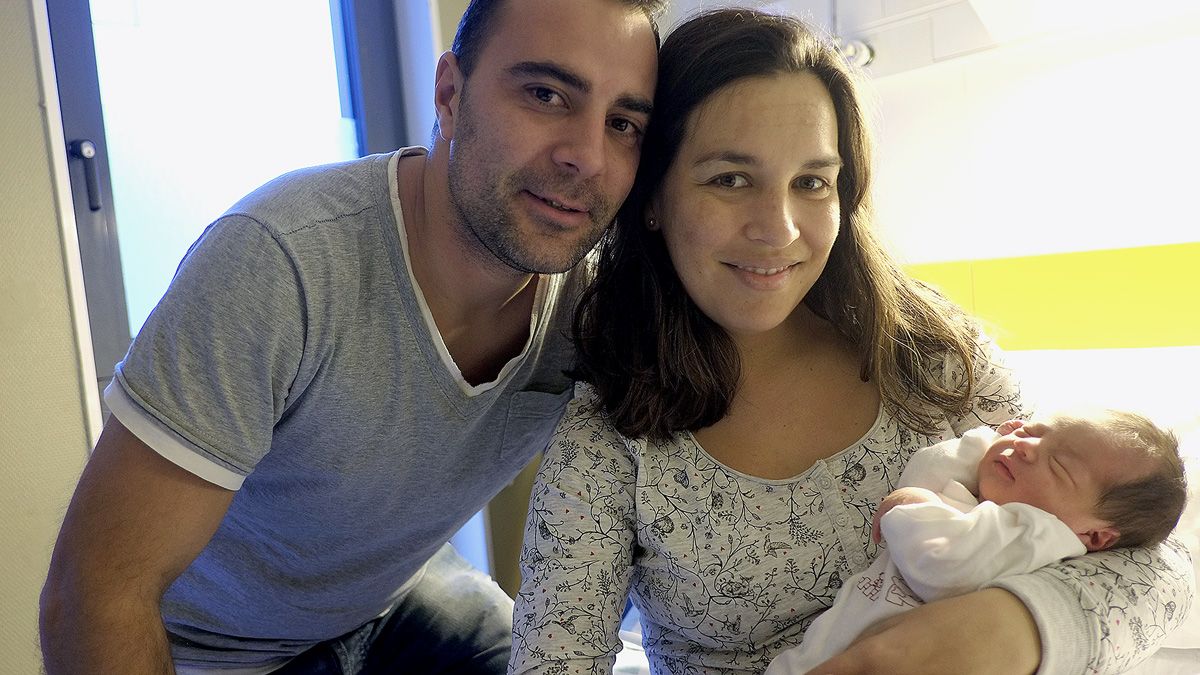El último niño nacido en 2016 en León fue Lucas Suárez. | DANIEL MARTÍN