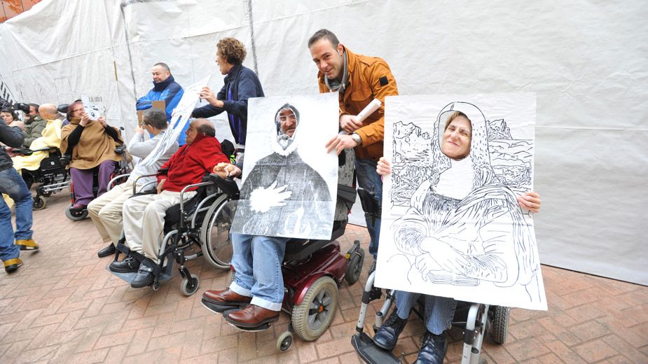 Un momento de la performance realizada por los residentes del CRE de San Andrés. | DANIEL MARTÍN