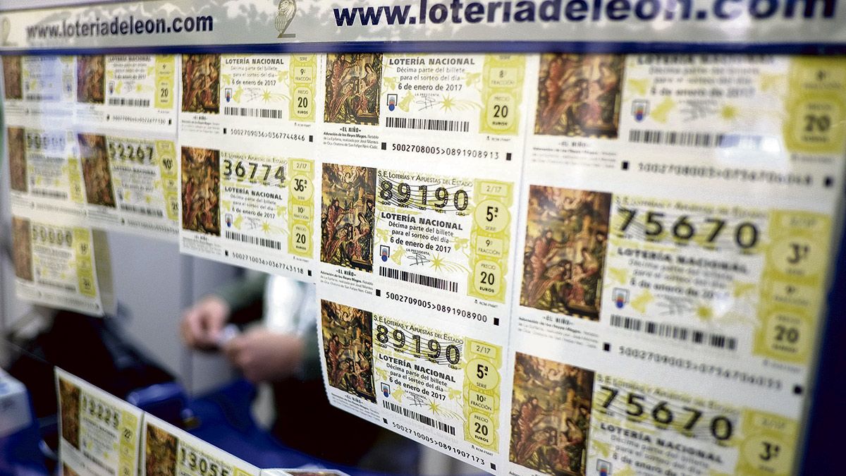 El sorteo extraordinario de ‘El Niño’ dejó en Villamañán 310 millones de pesetas en el año 1999. | DANIEL MARTÍN El sorteo extraordinario de ‘El Niño’ dejó en Villamañán 310 millones de pesetas en el año 1999. | DANIEL MARTÍN