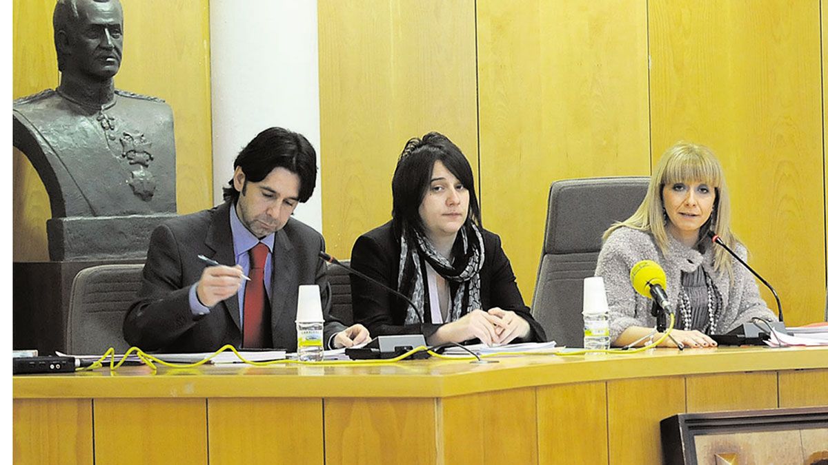 Un pleno celebrado en San Andrés del Rabanedo cuando María Eugenia Gancedo era alcaldesa del municipio. | MAURICIO PEÑA