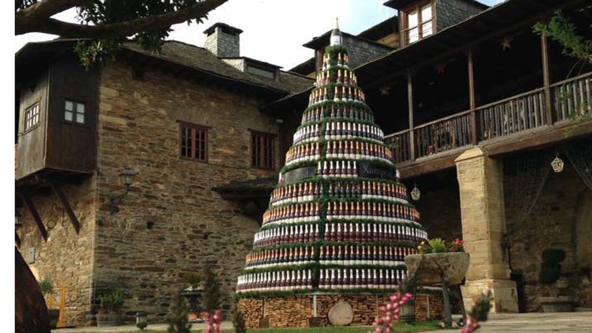El Palacio de Canedo es una de las referencias de turismo rural en Navidad en el Bierzo por su decoración. | L.N.C.