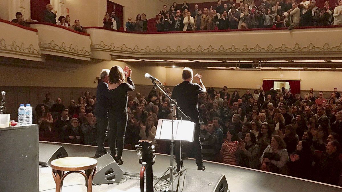 Desde el escenario, en el concierto del viernes 13 en el Bergidum. | @NocheSabinera