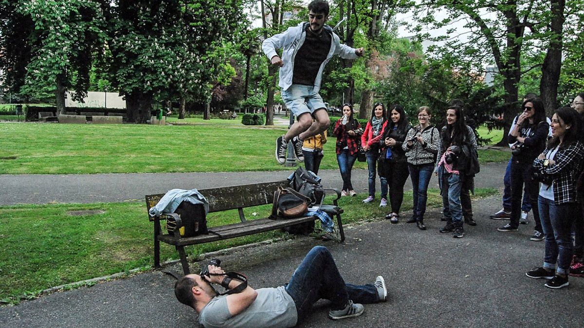 Curso de fotografía organizado por la Concejalía de Juventud. | L.N.C.