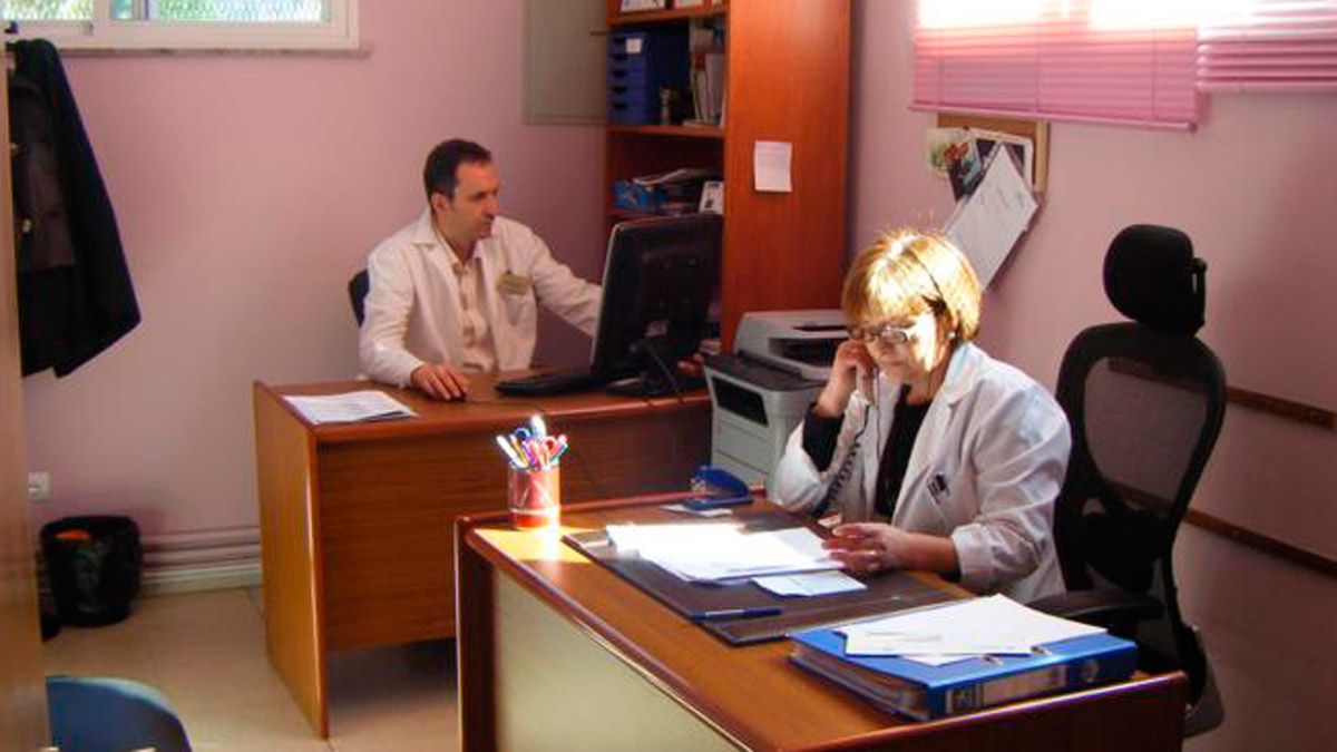 Profesionales de Beda en sus instalaciones de Ponferrada. | BEDA