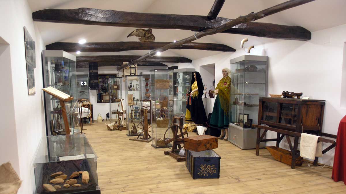 La Panerica de Palacios de la Valduerna ha sido rehabilitada con aportaciones de empresas e instituciones, además de donativos de mecenas particulares. | L.N.C.