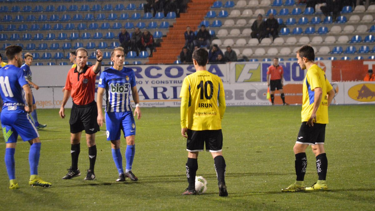 Imagen del partido de ida disputado en El Toralín. | A. C.