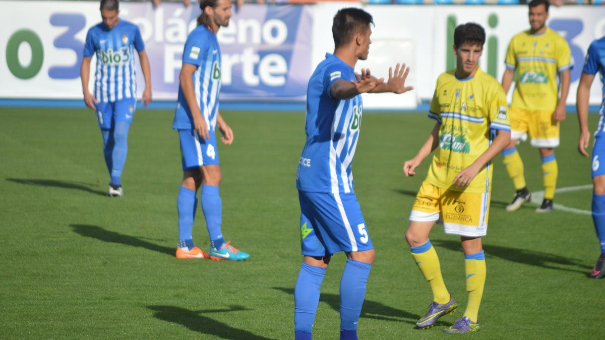 Xisco Campos, durante el partido de la primera vuelta ante la Arandina. | A. CARDENAL
