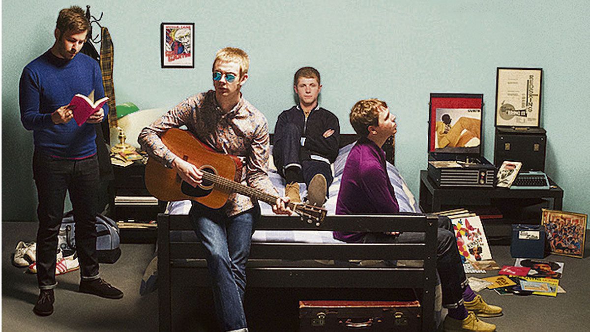 The Spitfires, la banda británica liderada por Billy Williams, dará a conocer los temas de su segundo álbum de estudio, ‘A Thousand Times’. The Spitfires, la banda británica liderada por Billy Williams, dará a conocer los temas de su segundo álbum de estudio, ‘A Thousand Times’.