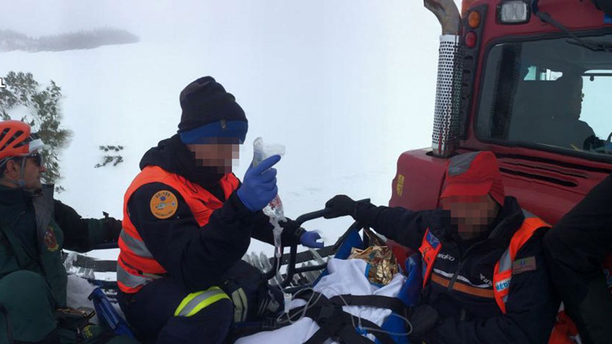 Los rescatados fueron una mujer y dos hombres. | GUARDIA CIVIL