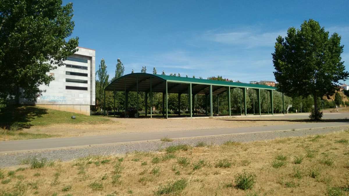 En el Complejo de la Isla, donde está proyectado el Ceita, está el Mirador de la Condesa y una cubierta. | T.G.