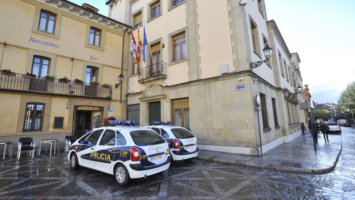 La Audiencia Provincial de León acoge el juicio de Roberto Larralde. | DANIEL MARTÍN La Audiencia Provincial de León acoge el juicio de Roberto Larralde. | DANIEL MARTÍN