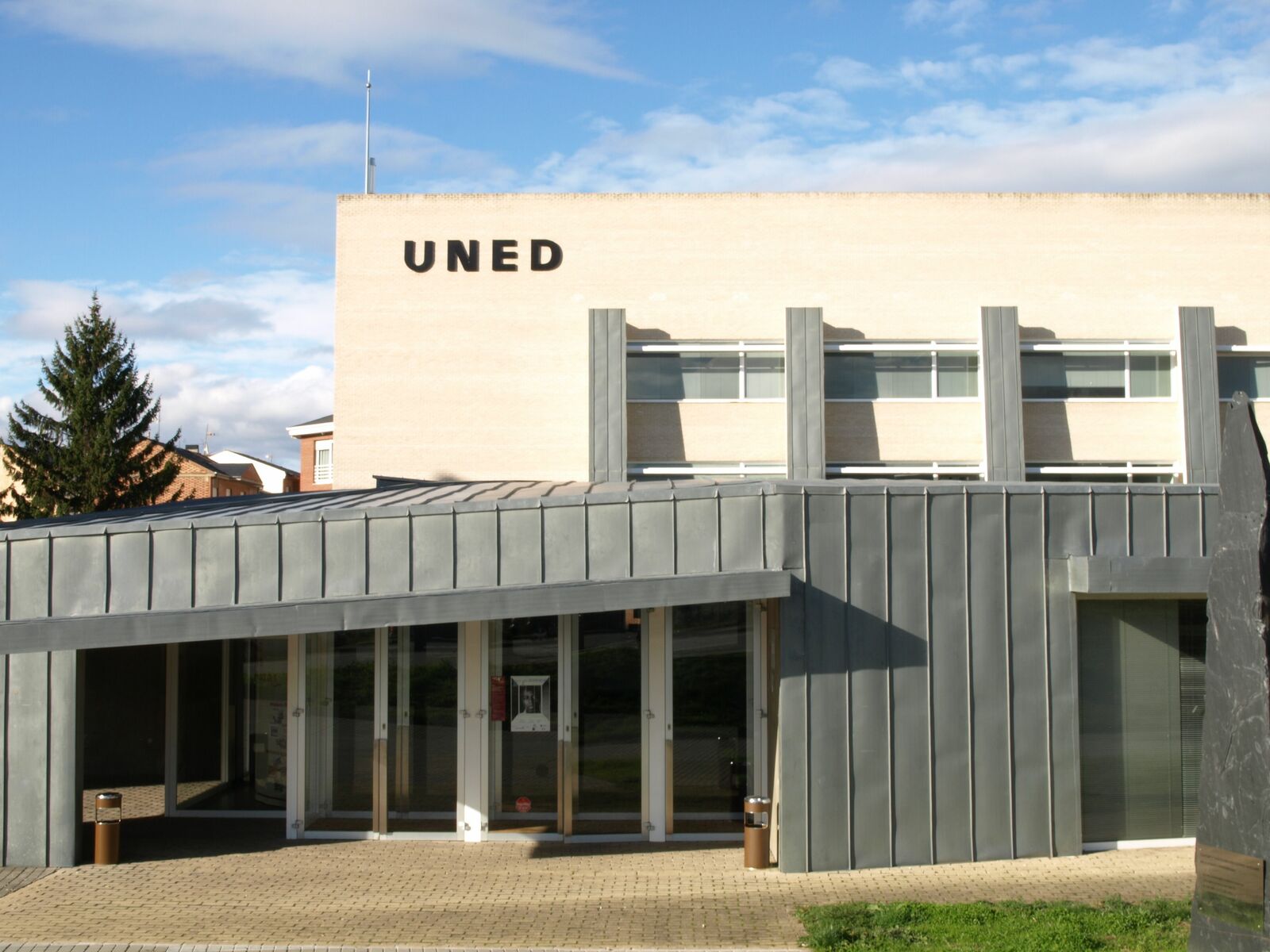 Imagen del Centro Asociado de la Uned de Ponferrada.