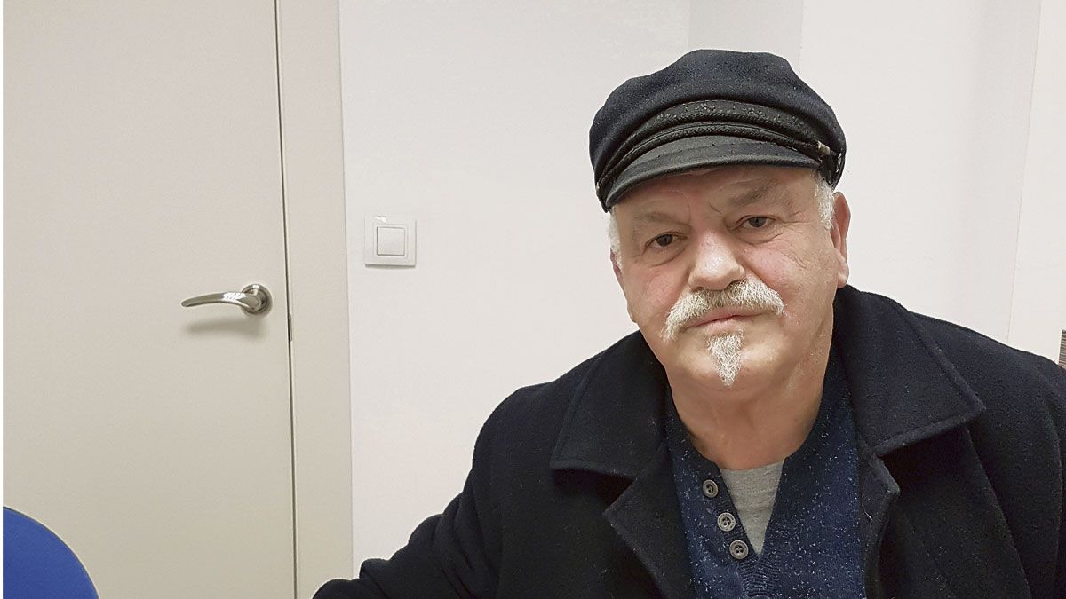 El artista gijonés Roberto Díaz de Orosia expone actualmente en Bernesga.