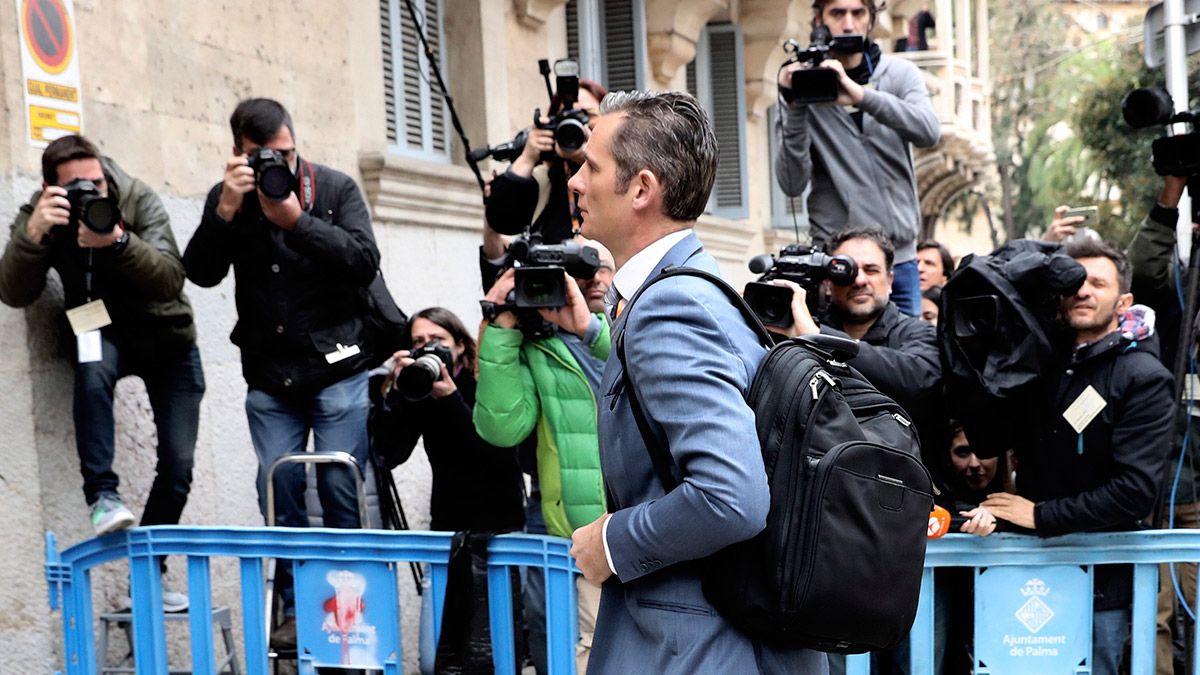 Iñaki Urdangarín a su llegada a la Audiencia de Palma. | ABC Iñaki Urdangarín a su llegada a la Audiencia de Palma. | ABC