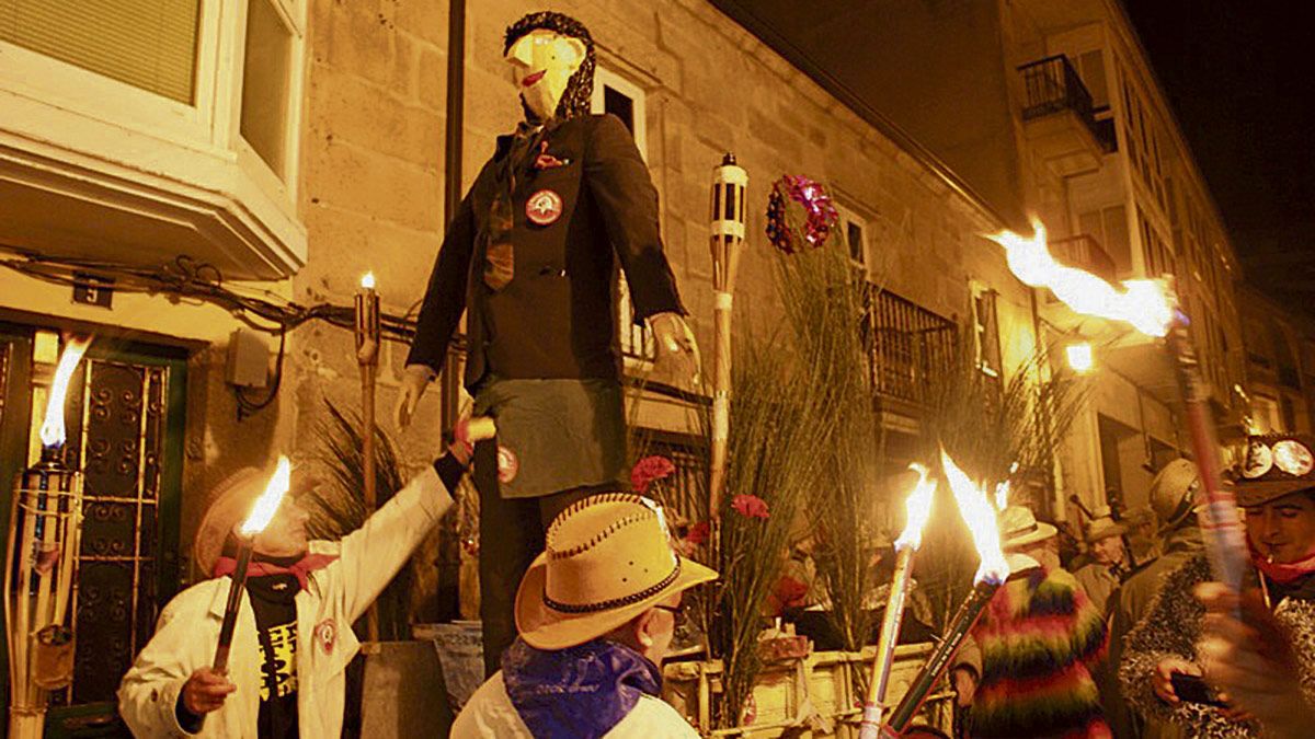 Una imagen del ‘Entroido’ de Verín y su ‘maragato’. | CARNAVAL DE VERÍN