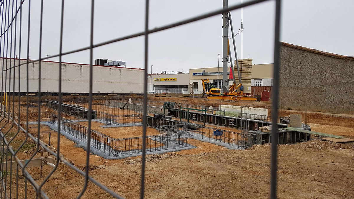 Obras del futuro tanatorio de Valencia de Don Juan.