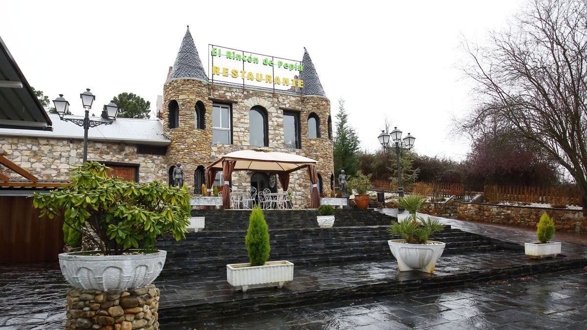 Restaurante ‘El Rincón de Pepín’, víctima de uno de los ‘simpas’. | CÉSAR SÁNCHEZ (ICAL)