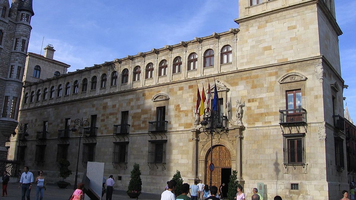 El palacio de los Guzmanes, sede de la Diputación provincial de León.