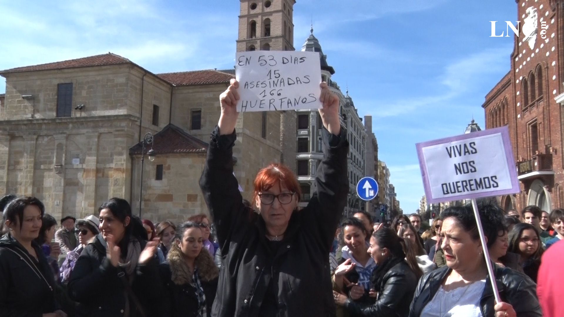 frame-8mujeres.jpg