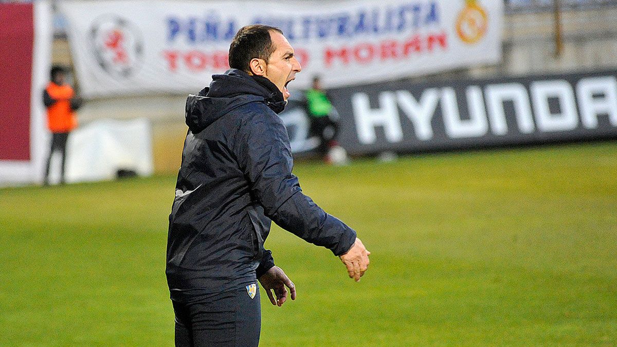 El entrenador de la Deportiva, Pedro Munitis.