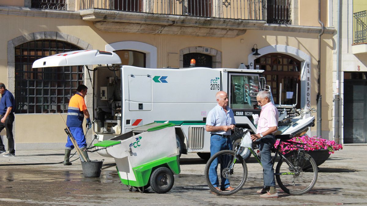 Los trabajadores de la limpieza siguen con la convocatoria de huelga. | M.I.