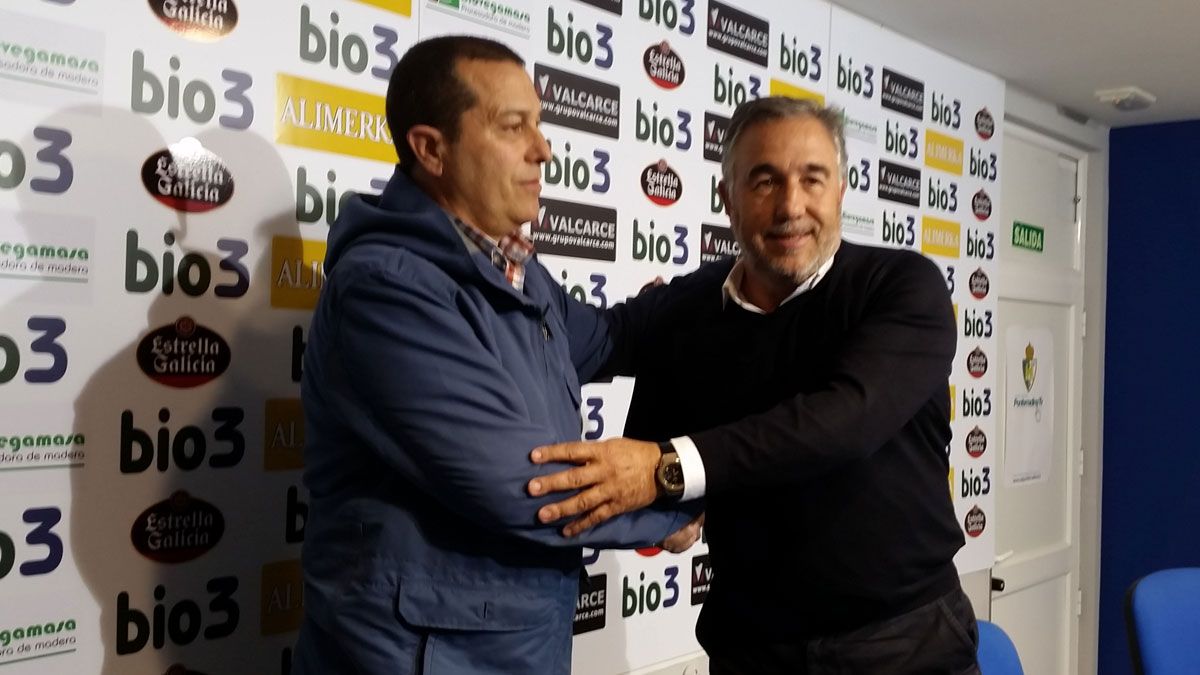 Tomé, presentado como nuevo técnico de la Deportiva. Tomé, presentado como nuevo técnico de la Deportiva.
