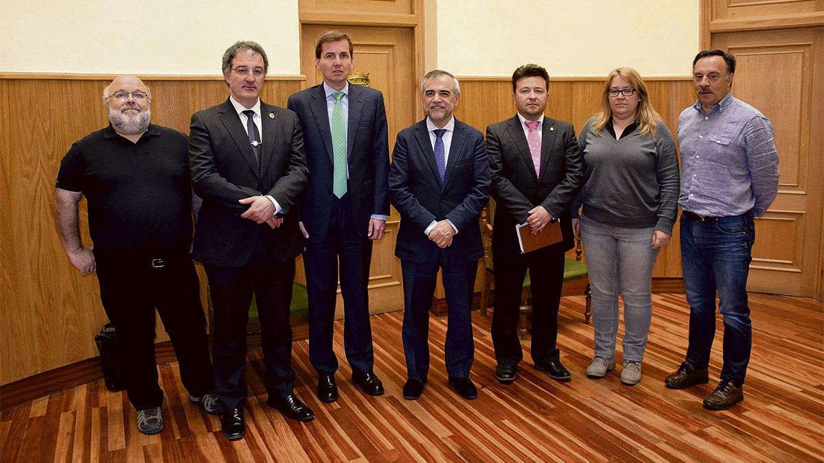 La Bañeza acogió este lunes una reunión para confirmar el apoyo de la FFE. | L.N.C.