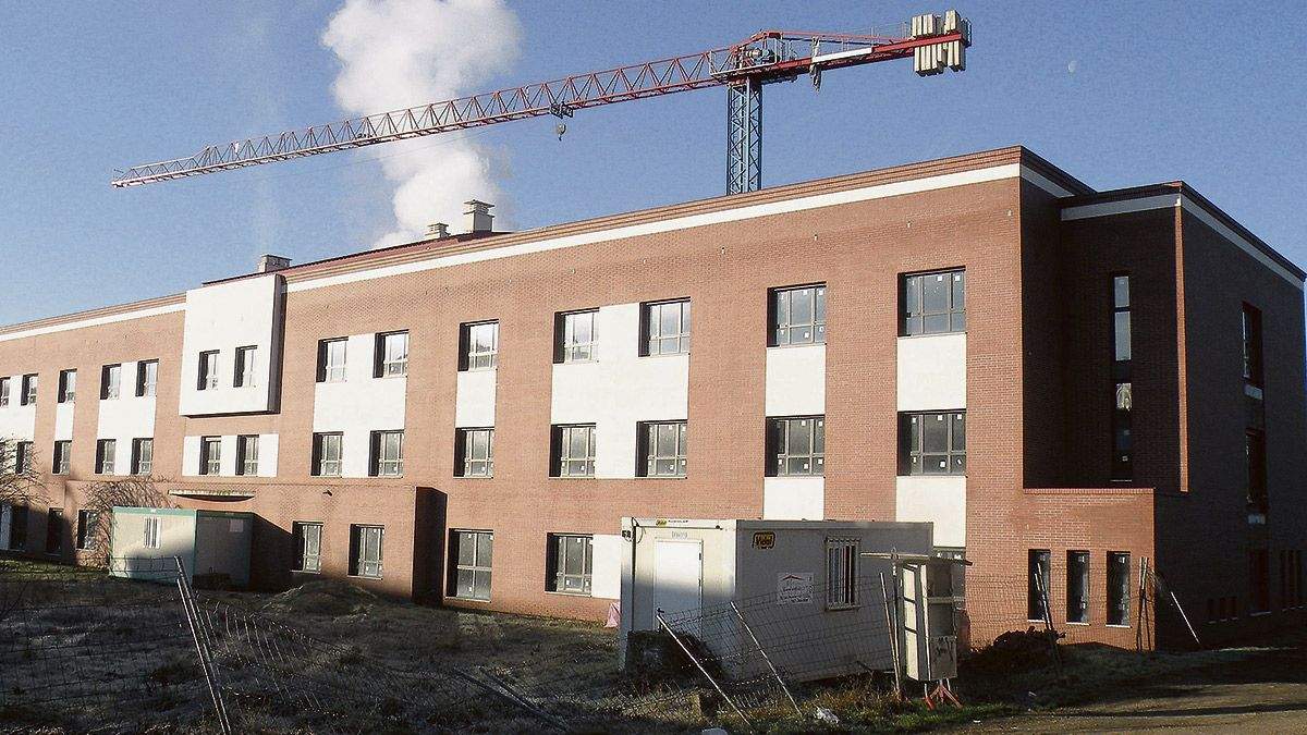 Imagen de archivo de la residencia de mayores de La Robla. | E. NIÑO