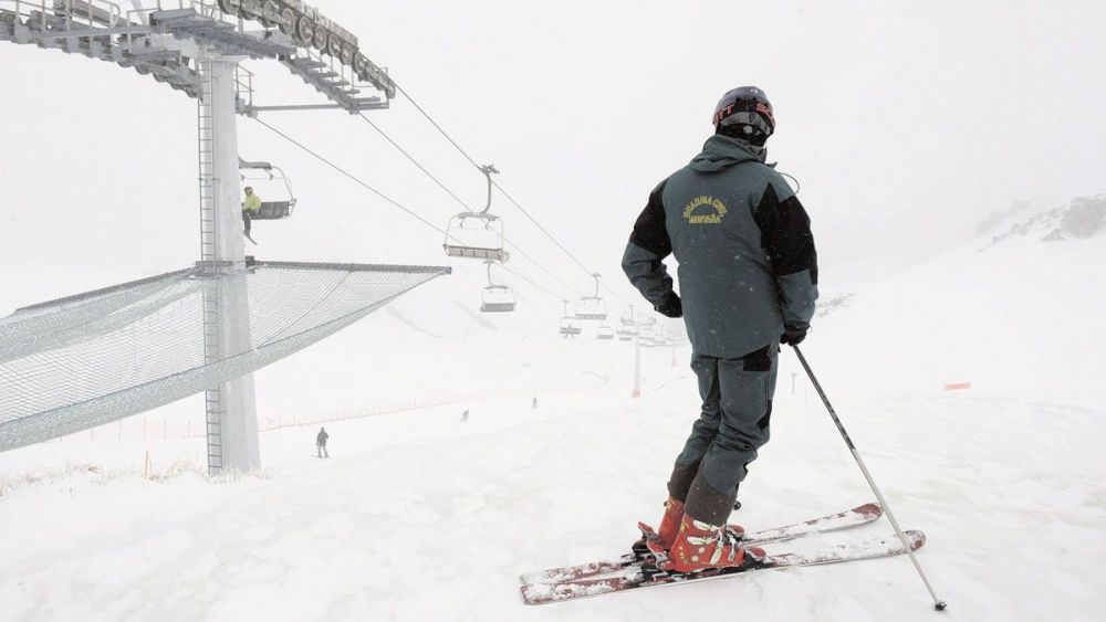 Los agentes del Greim salvan del invierno a 8 hombres y 5 mujeres