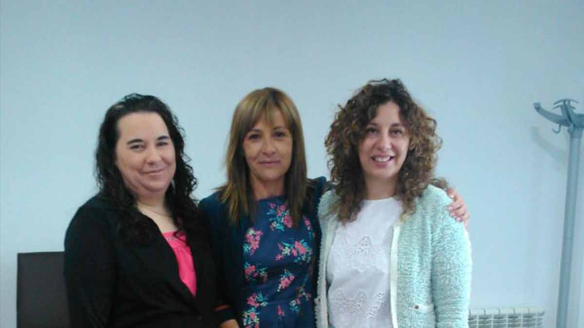 Ana Arias (izquierda) junto a sus compañeras de equipo de gobierno Margarita García y Noelia Suárez. | L.N.C.