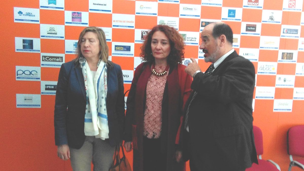 Gancedo, Merayo y Miguel Nava, director del CIFP. | D.M.