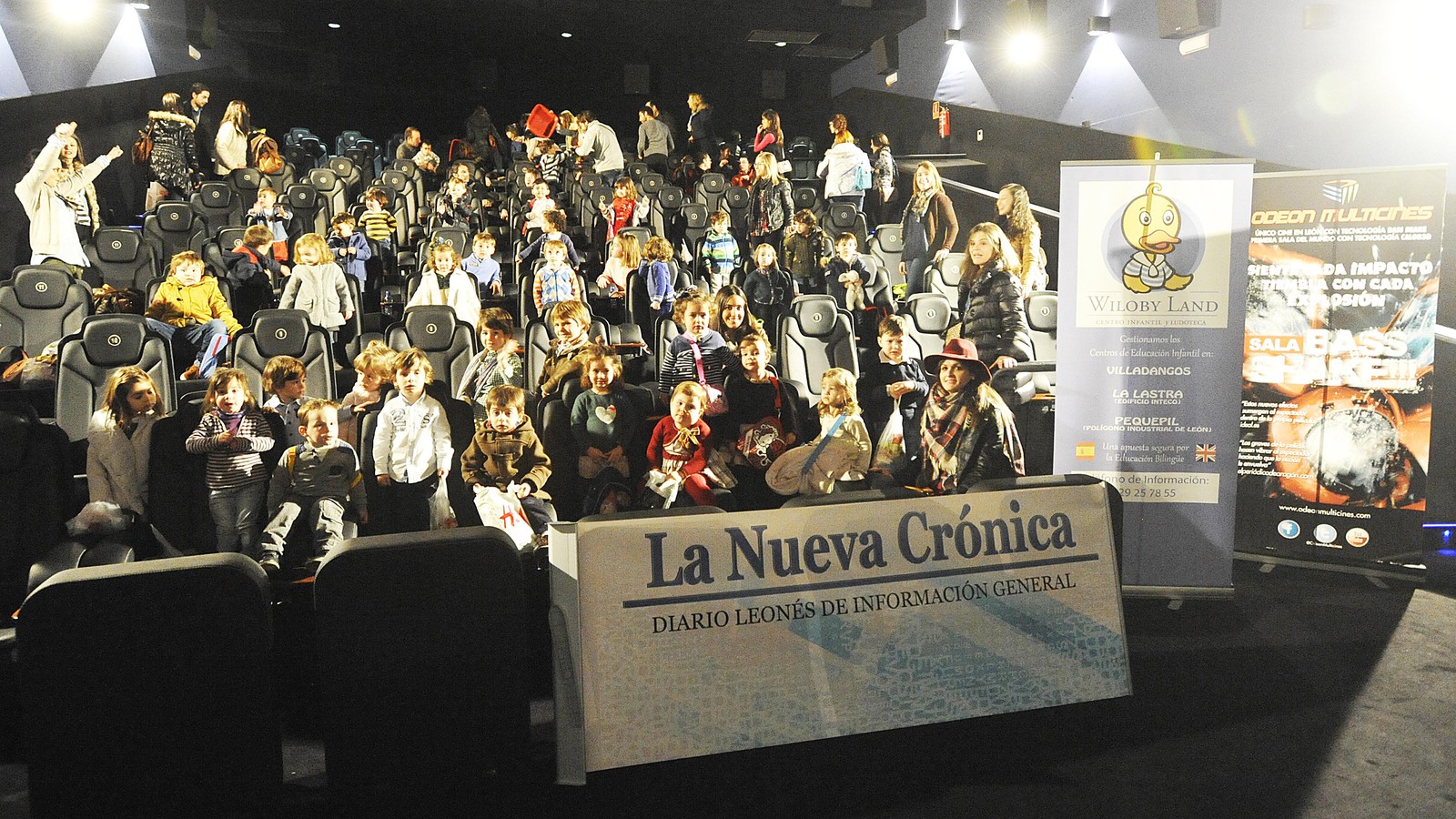 Más de 80 niños vieron Los Increíbles en la sala Bass Shake de Odeón Multicines. | DANIEL MARTÍN