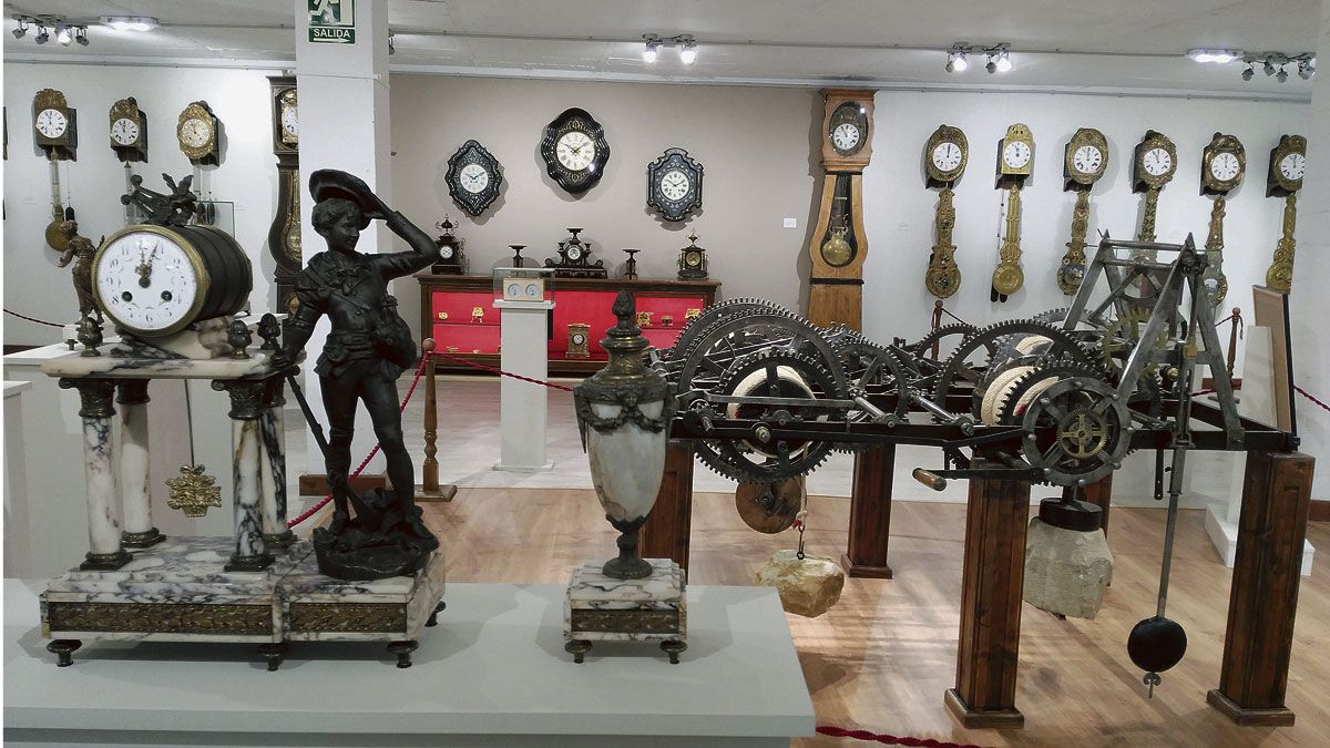 El museo cuenta también expone maquinarias, como la del segundo reloj del Ayuntamiento astorgano. | P. FERRERO