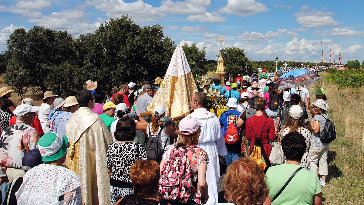 La última salida de la Virgen del Castro a Astorga fue en septiembre de 2014 para la coronación canónica. | ABAJO