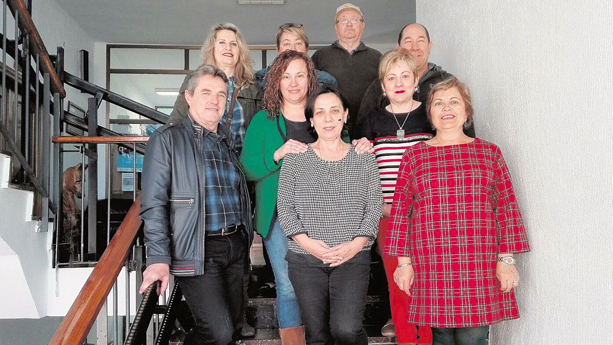 La concejala del área junto a colectivos que colaboran en el programa. | L.N.C.