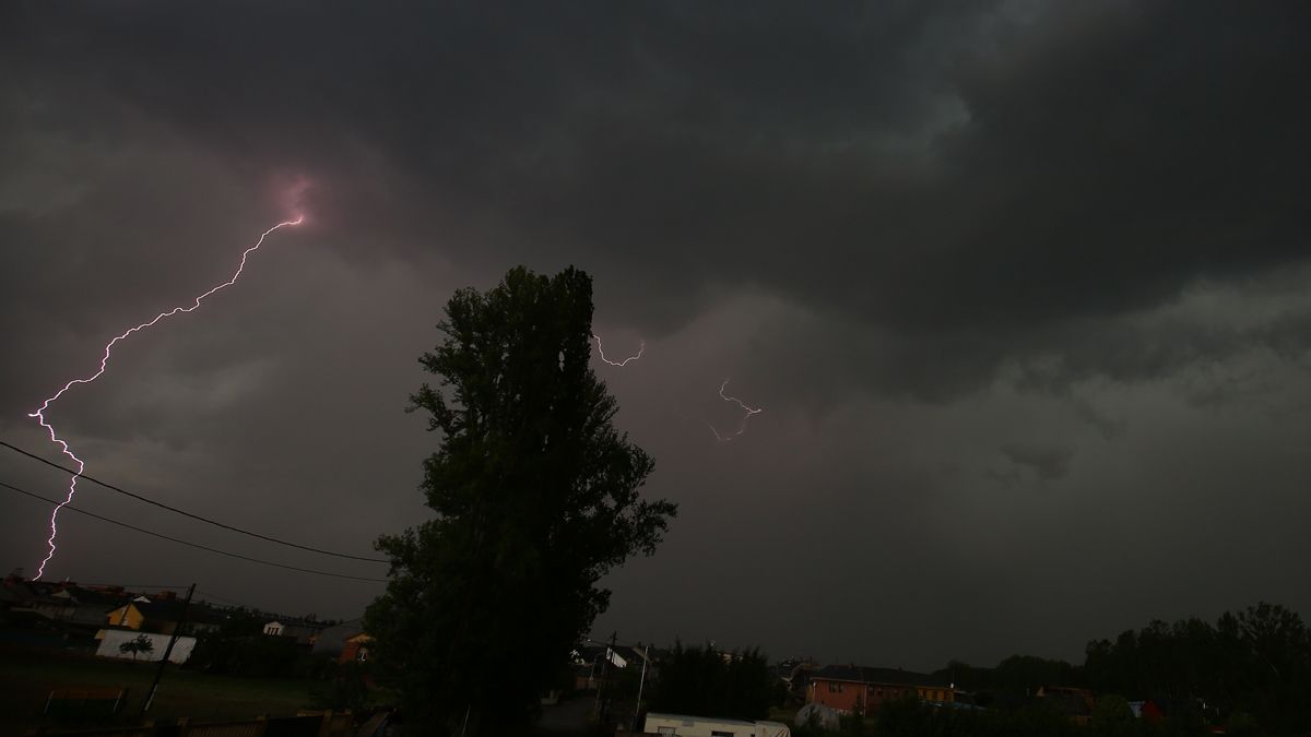 Últimos episodios de tormentas en El Bierzo. | ICAL