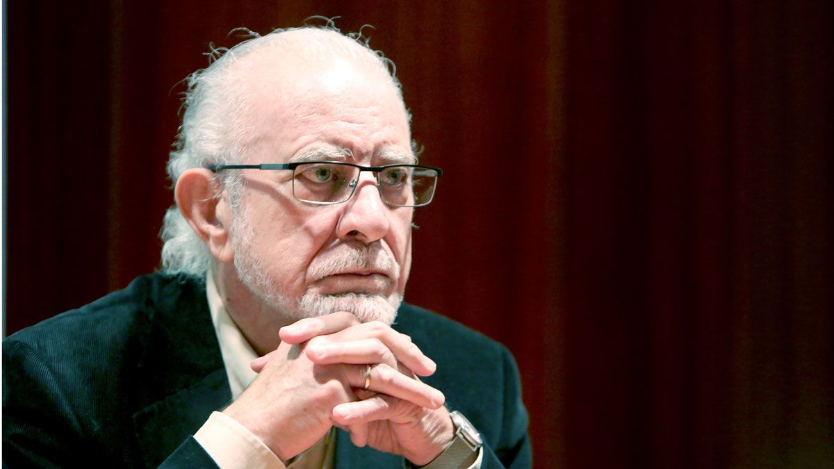 El escritor y académico José María Merino pronunciará este viernes  el pregón de la Feria del Libro. | LETICIA PÉREZ (ICAL)