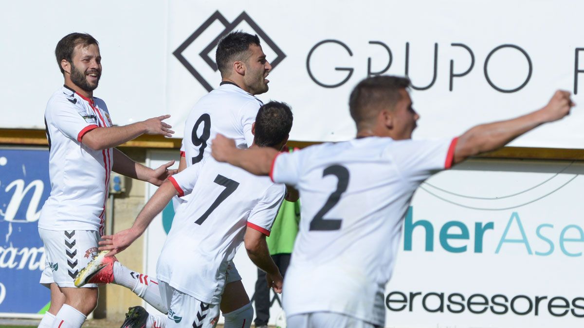 Benja Martínez será uno de los nombres clave de la eliminatoria entre F.C. Barcelona y Cultural. | MAURICIO PEÑA