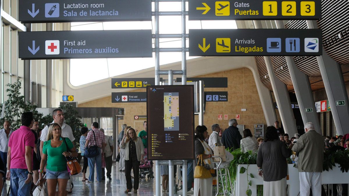 La Cultural ofrece un vuelo desde el Aeropuerto de León. | MAURICIO PEÑA