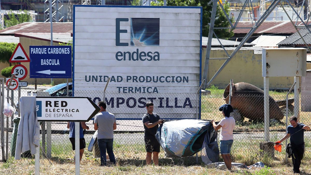 Imagen de archivo de una protesta minera a las puertas de la central térmica de Compostilla. | ICAL