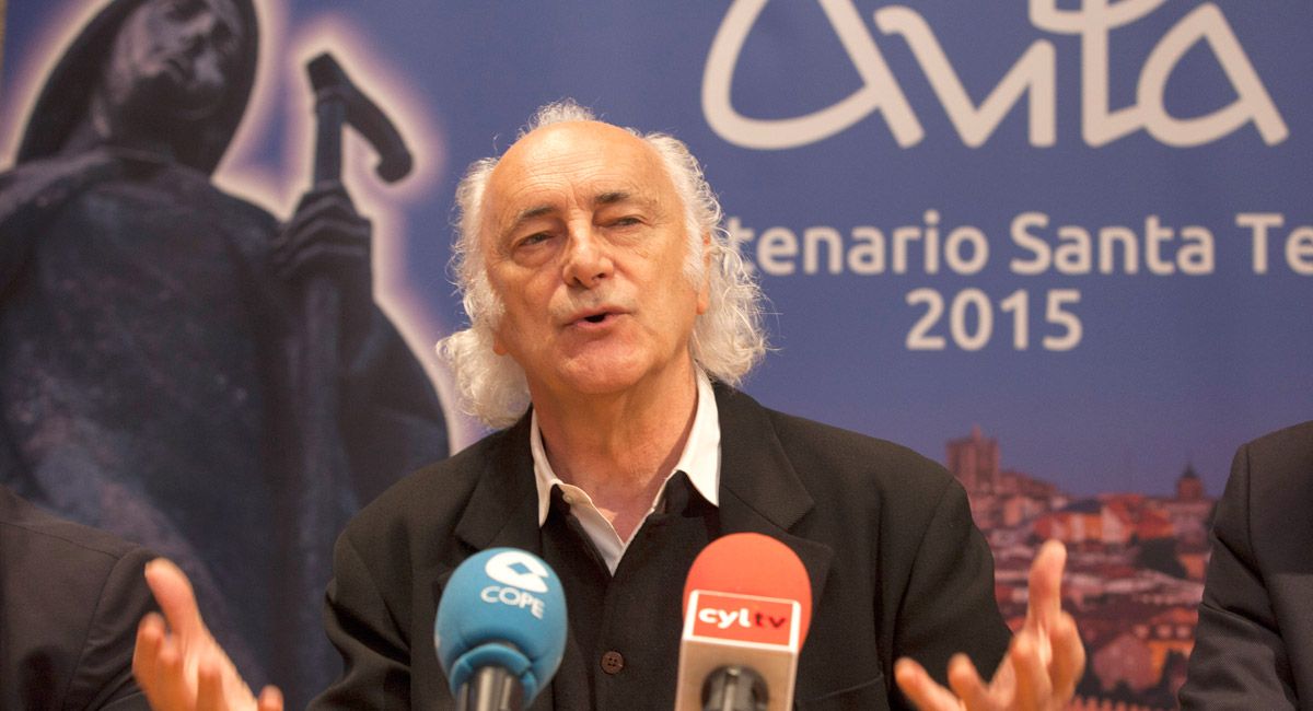 El cantautor berciano Amancio Prada durante la presentación de la gira. | M. MARTÍN (ICAL)