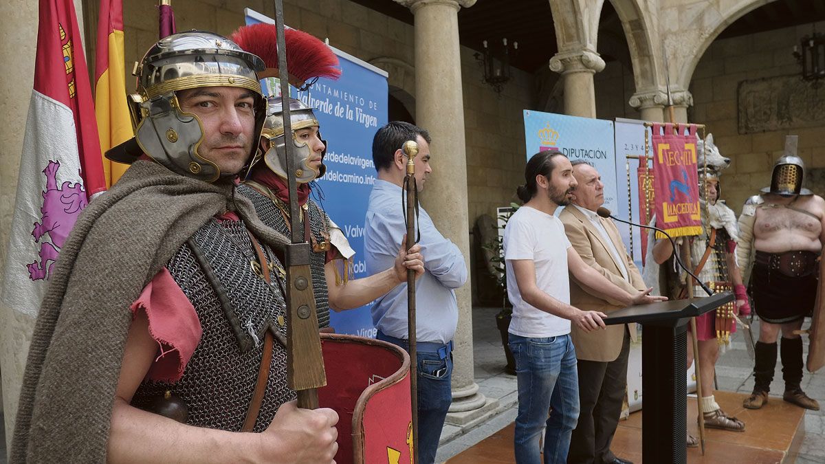 Un momento de la presentación en el Palacio de los Guzmanes. | DANIEL MARTÍN