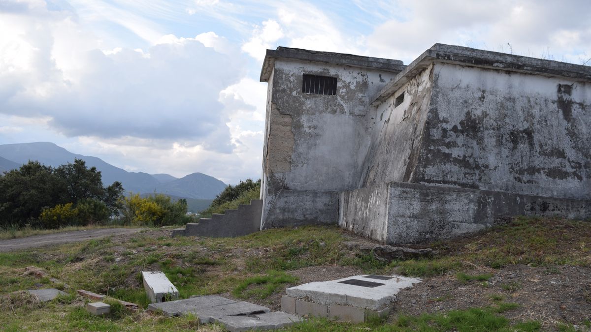 Zona de depósitos de agua de Otero de Naraguantes. Zona de depósitos de agua de Otero de Naraguantes.