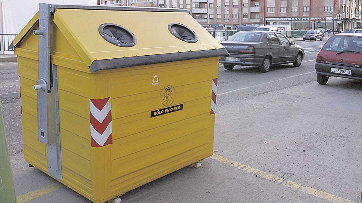 Los trabajadores de la limpieza podrían empezar la huelga el 26. | MAURICIO PEÑA