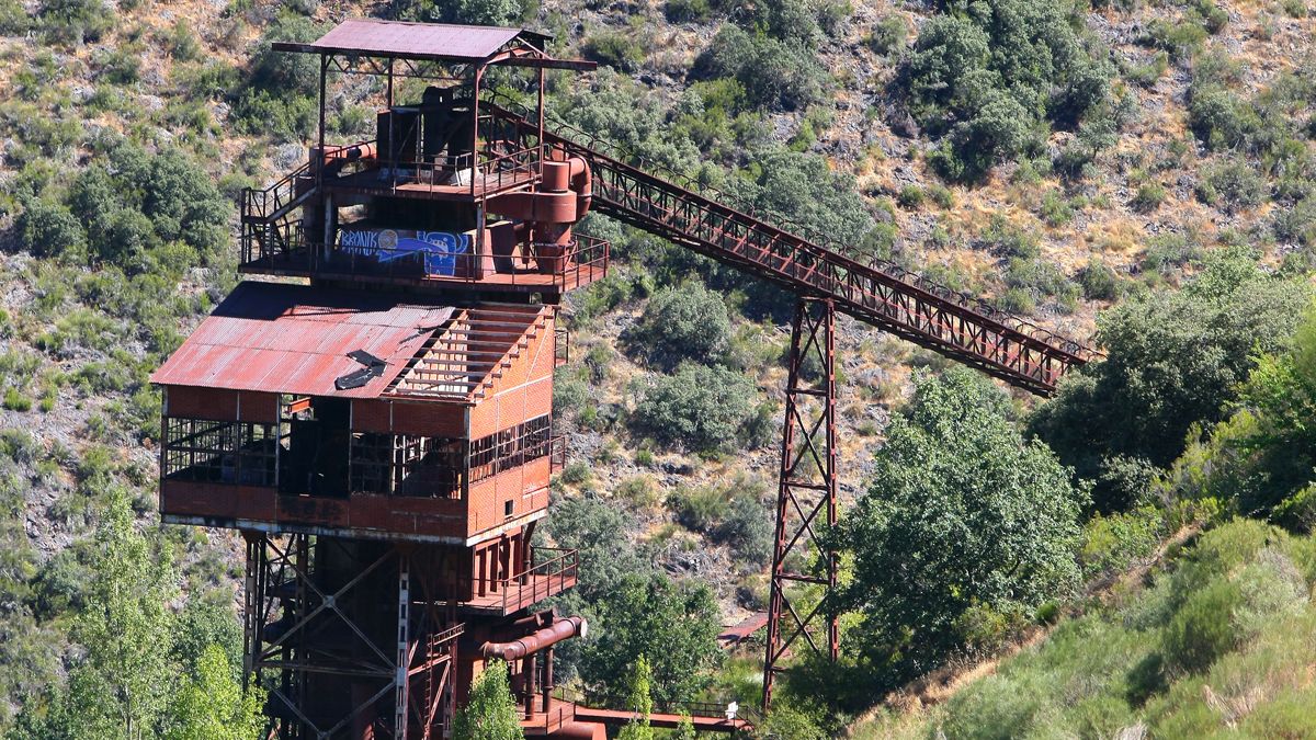 Antigua infraestructura minera del Coto Wagner en la localidad de Onamio, en Molinaseca. | ICAL